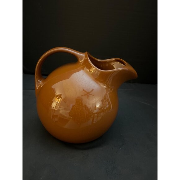 Hall 633 Brown Ball Pitcher Ice Lip USA  7 1/2”x 8” - Picture 6 of 8